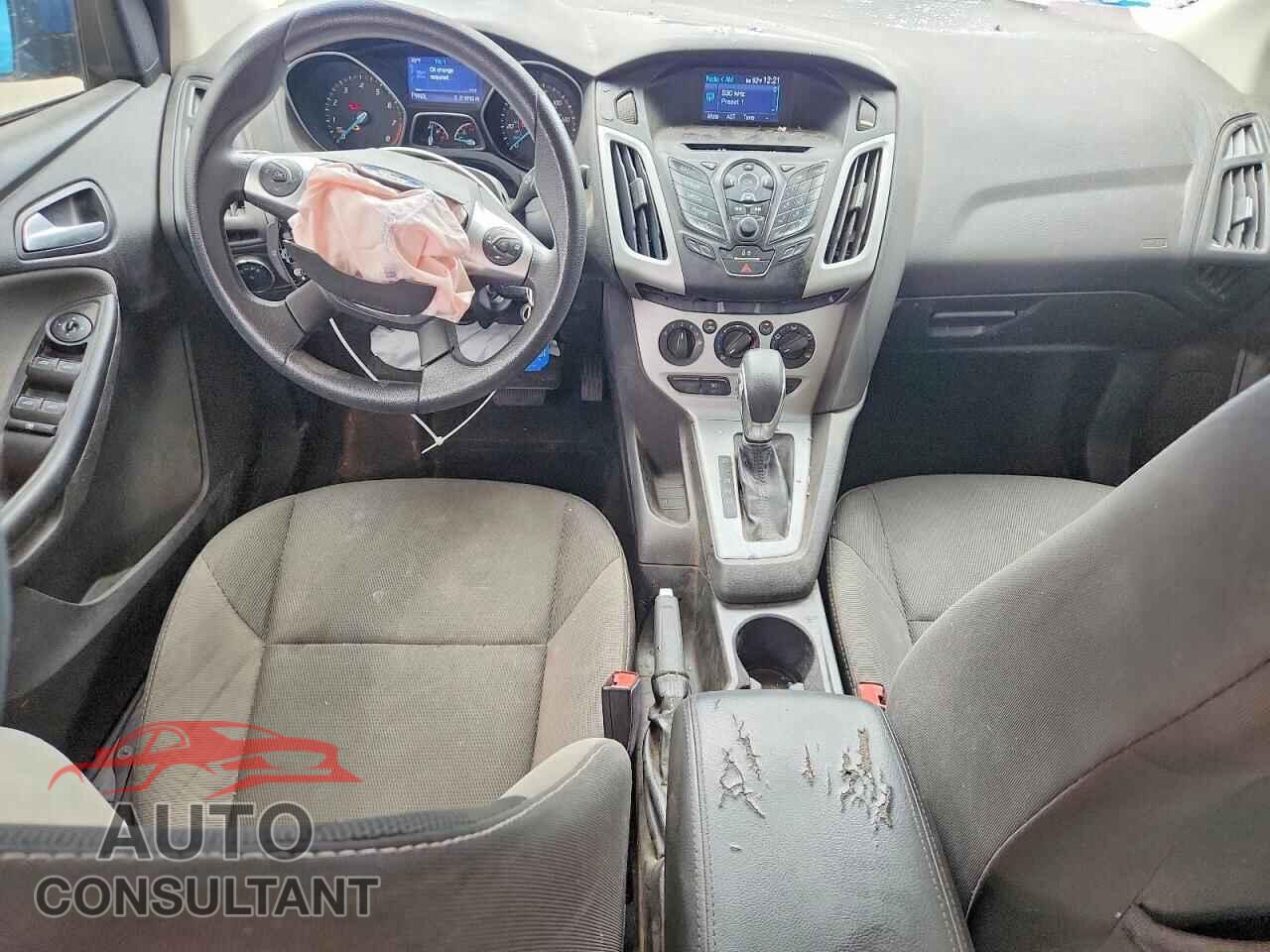 FORD FOCUS 2014 - 1FADP3F2XEL207708