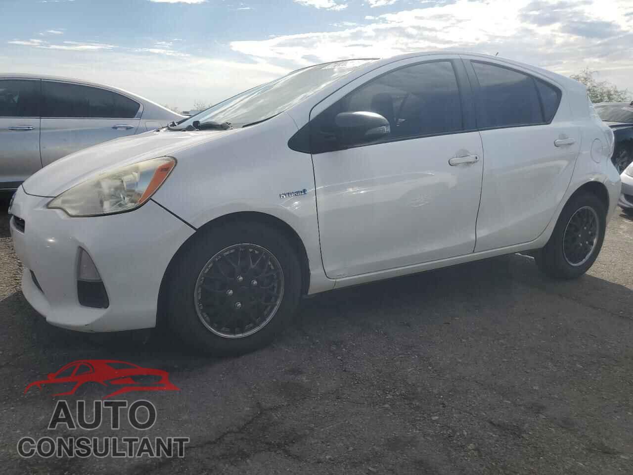 TOYOTA PRIUS 2013 - JTDKDTB37D1556909