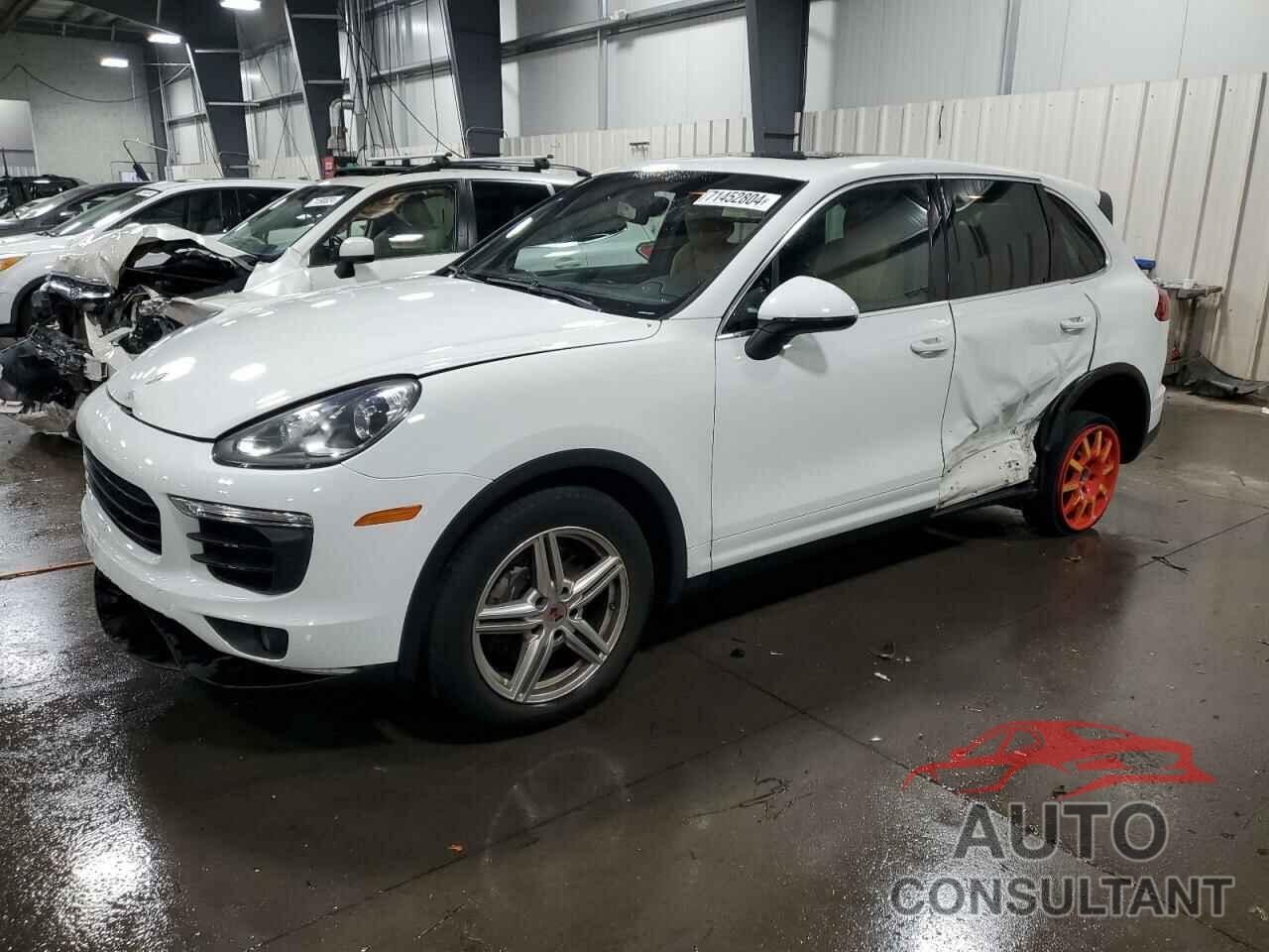 PORSCHE CAYENNE 2016 - WP1AA2A26GKA15452