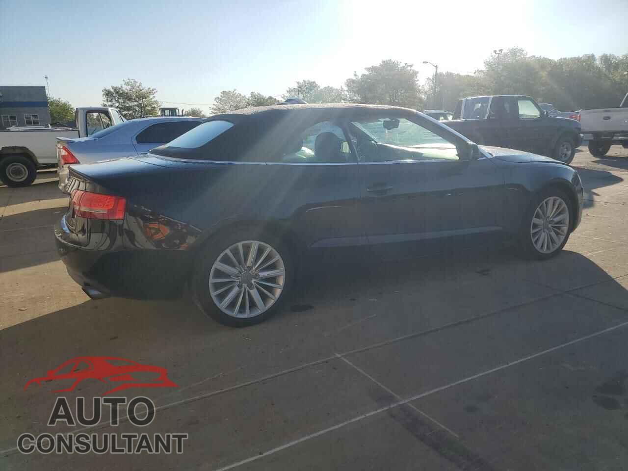 AUDI A5 2011 - WAULFAFH0BN021013
