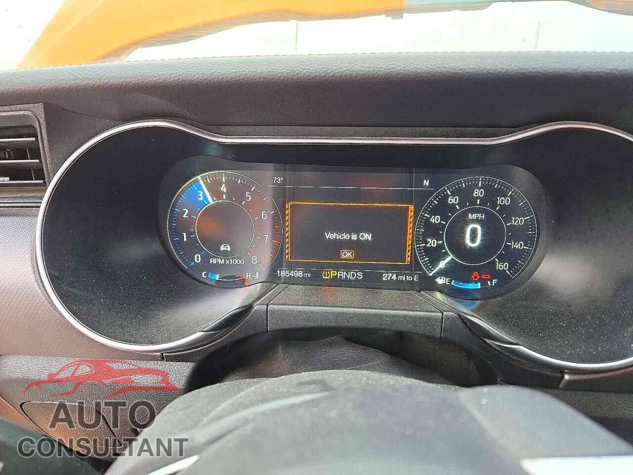 FORD MUSTANG 2018 - 1FATP8UH5J5143561