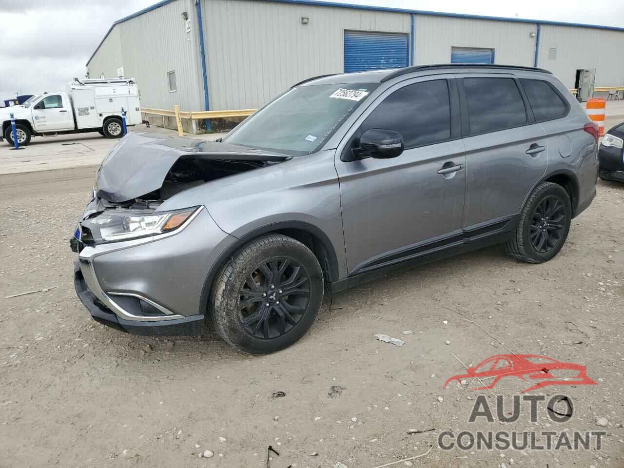 MITSUBISHI OUTLANDER 2018 - JA4AD3A30JZ031209