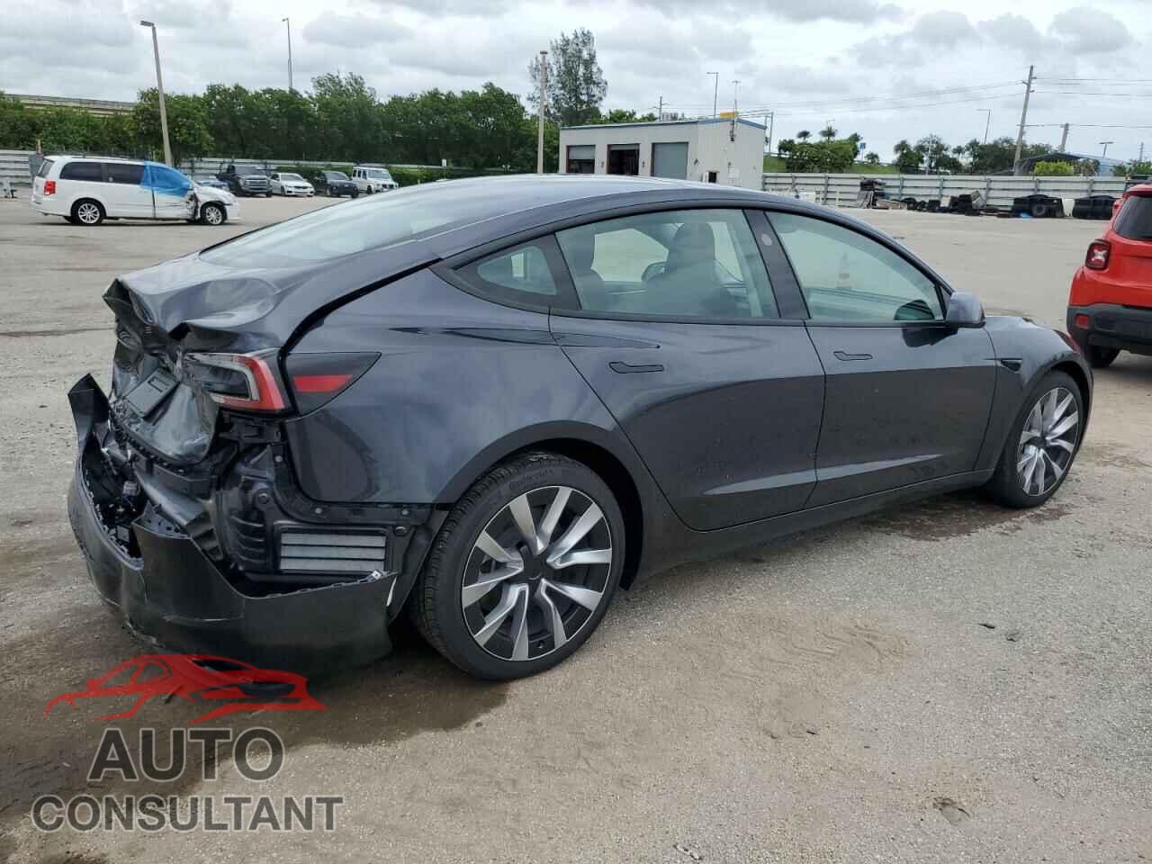 TESLA MODEL 3 2024 - 5YJ3E1EA9RF748993