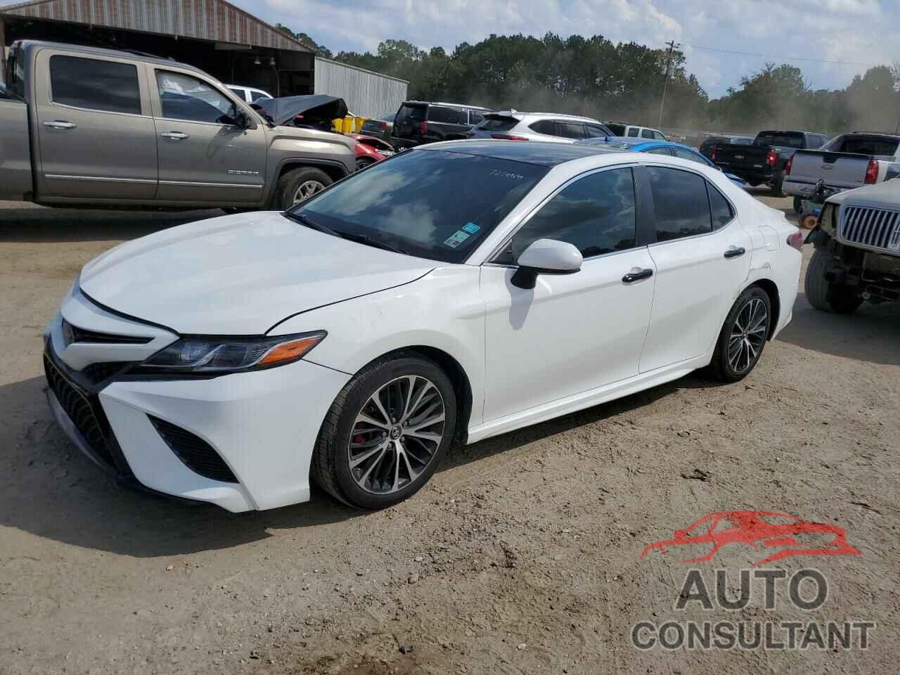 TOYOTA CAMRY 2018 - 4T1B11HK6JU582824