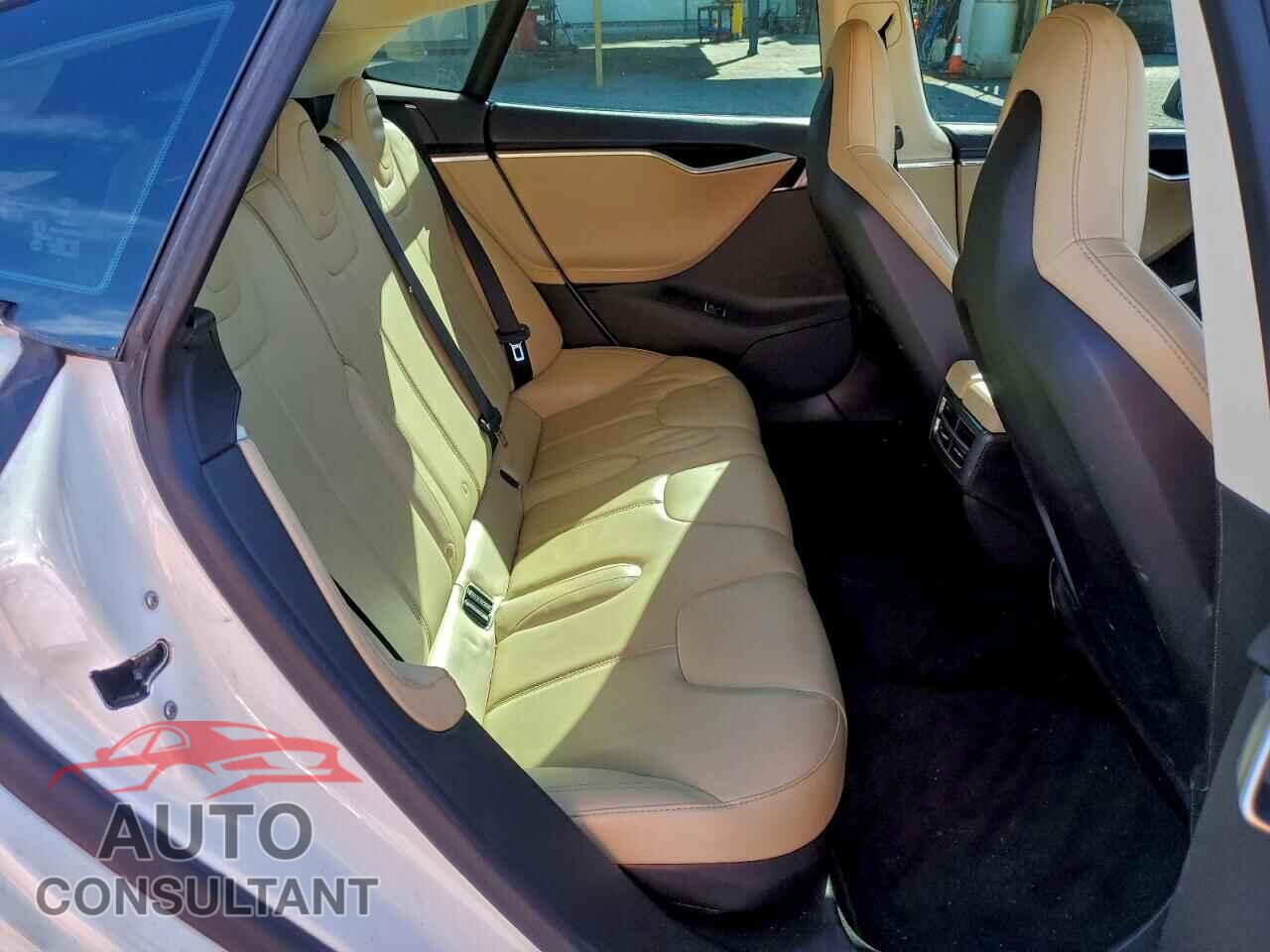 TESLA MODEL S 2013 - 5YJSA1CG1DFP03716