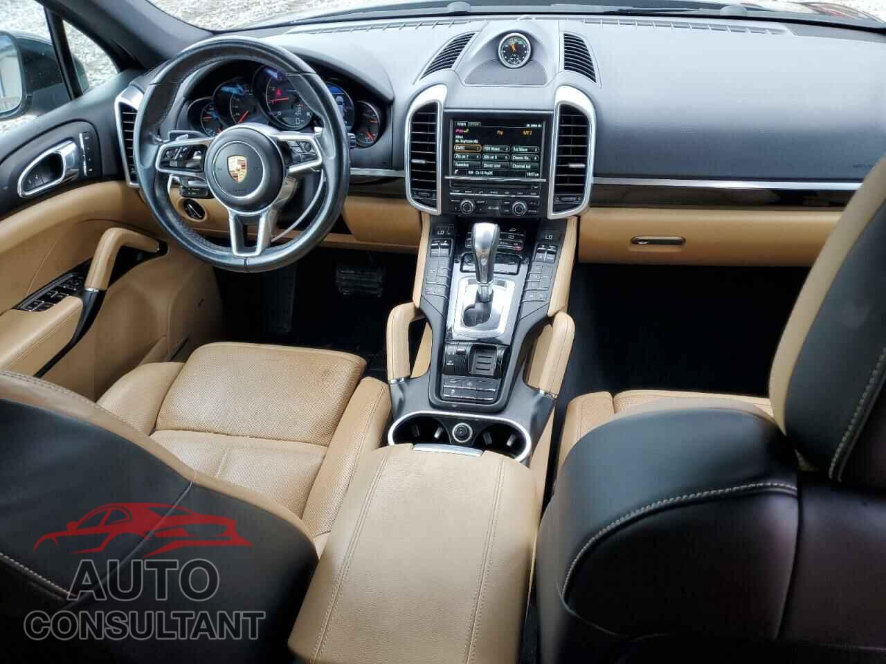 PORSCHE CAYENNE 2016 - WP1AA2A22GKA08109