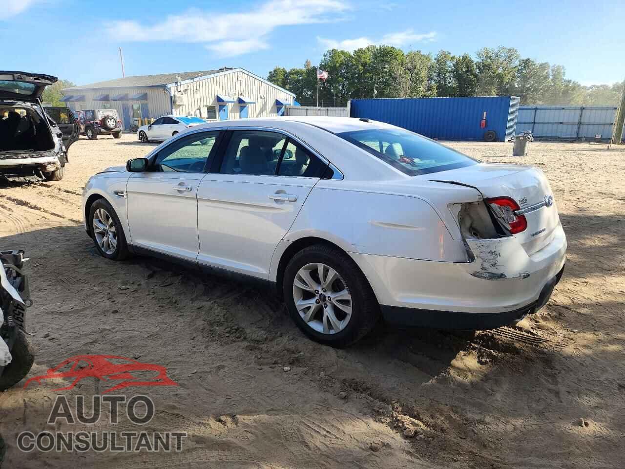 FORD TAURUS 2011 - 1FAHP2EW2BG162932
