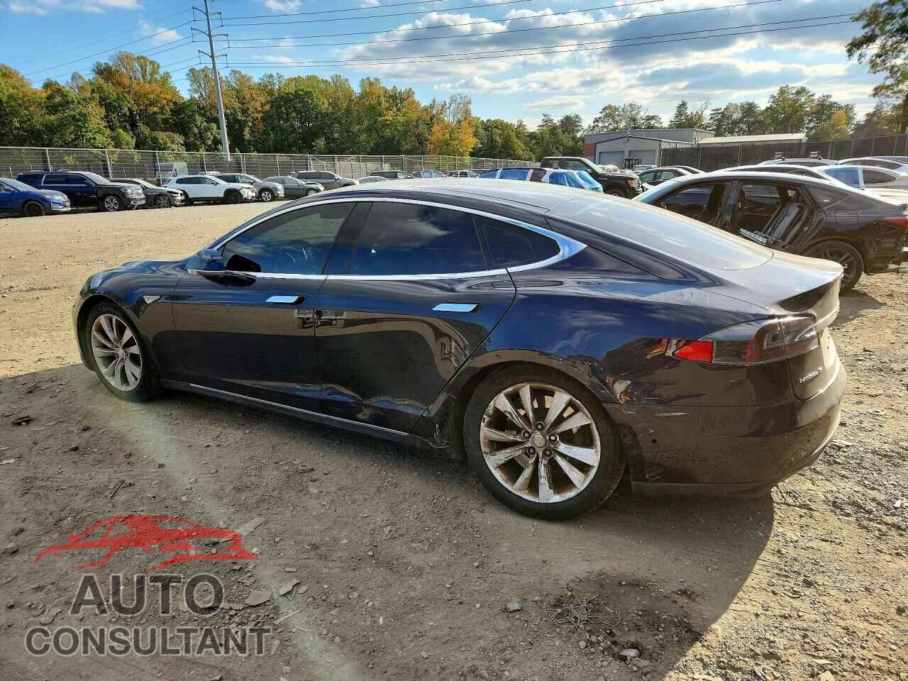TESLA MODEL S 2015 - 5YJSA1H28FF087531