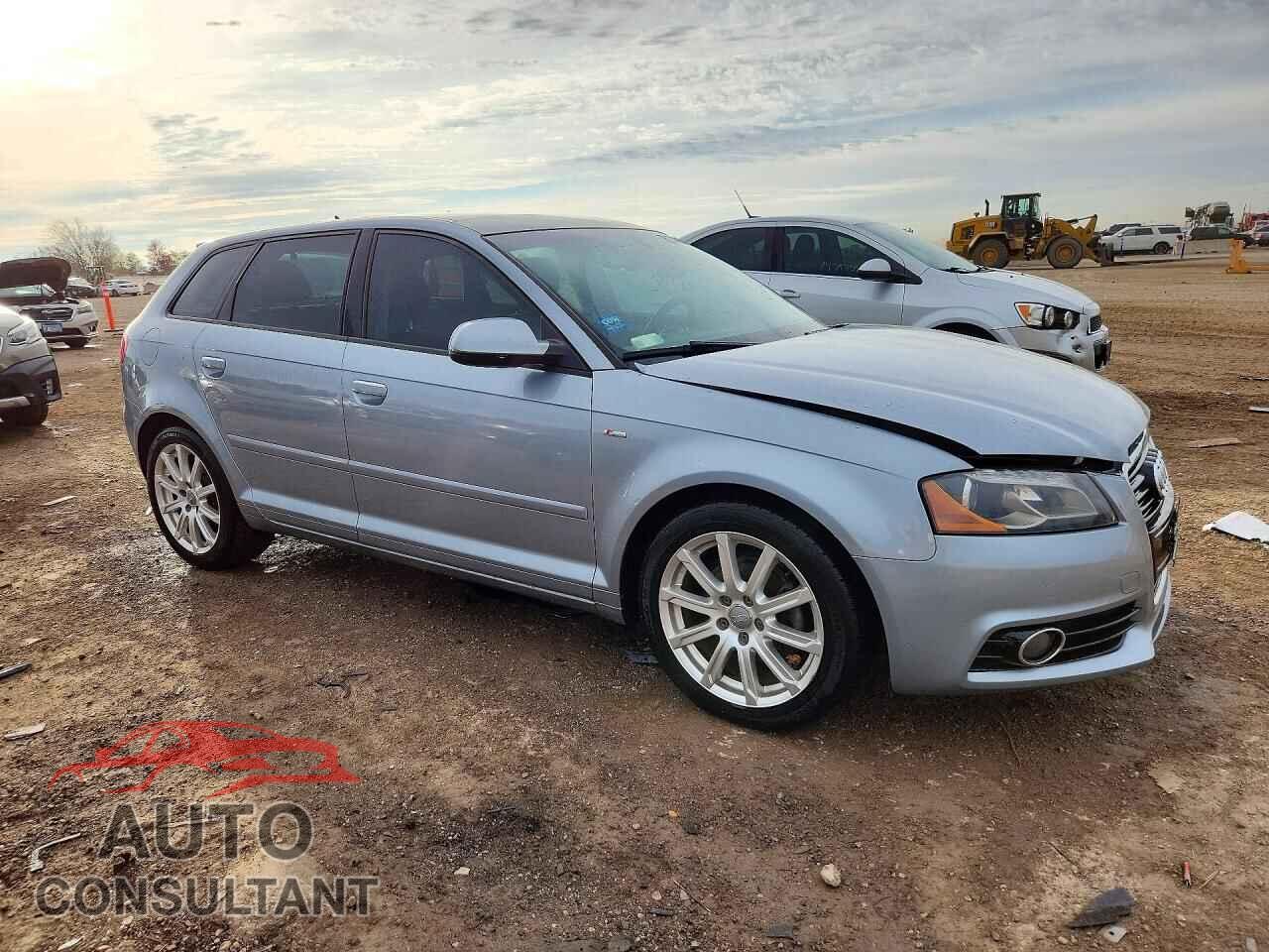 AUDI A3 2013 - WAUKJAFM5DA018657