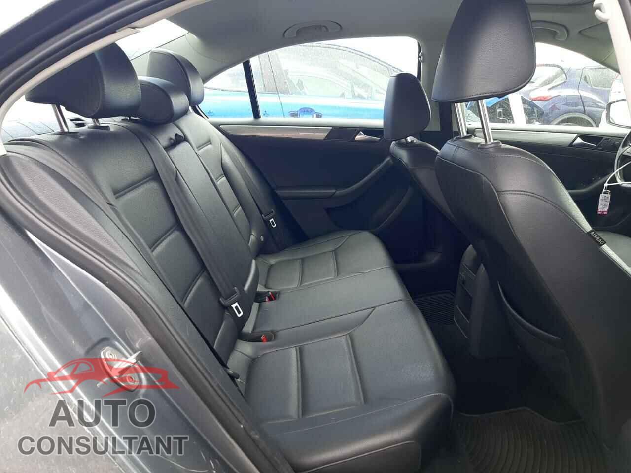 VOLKSWAGEN JETTA 2017 - 3VWDB7AJ7HM238235