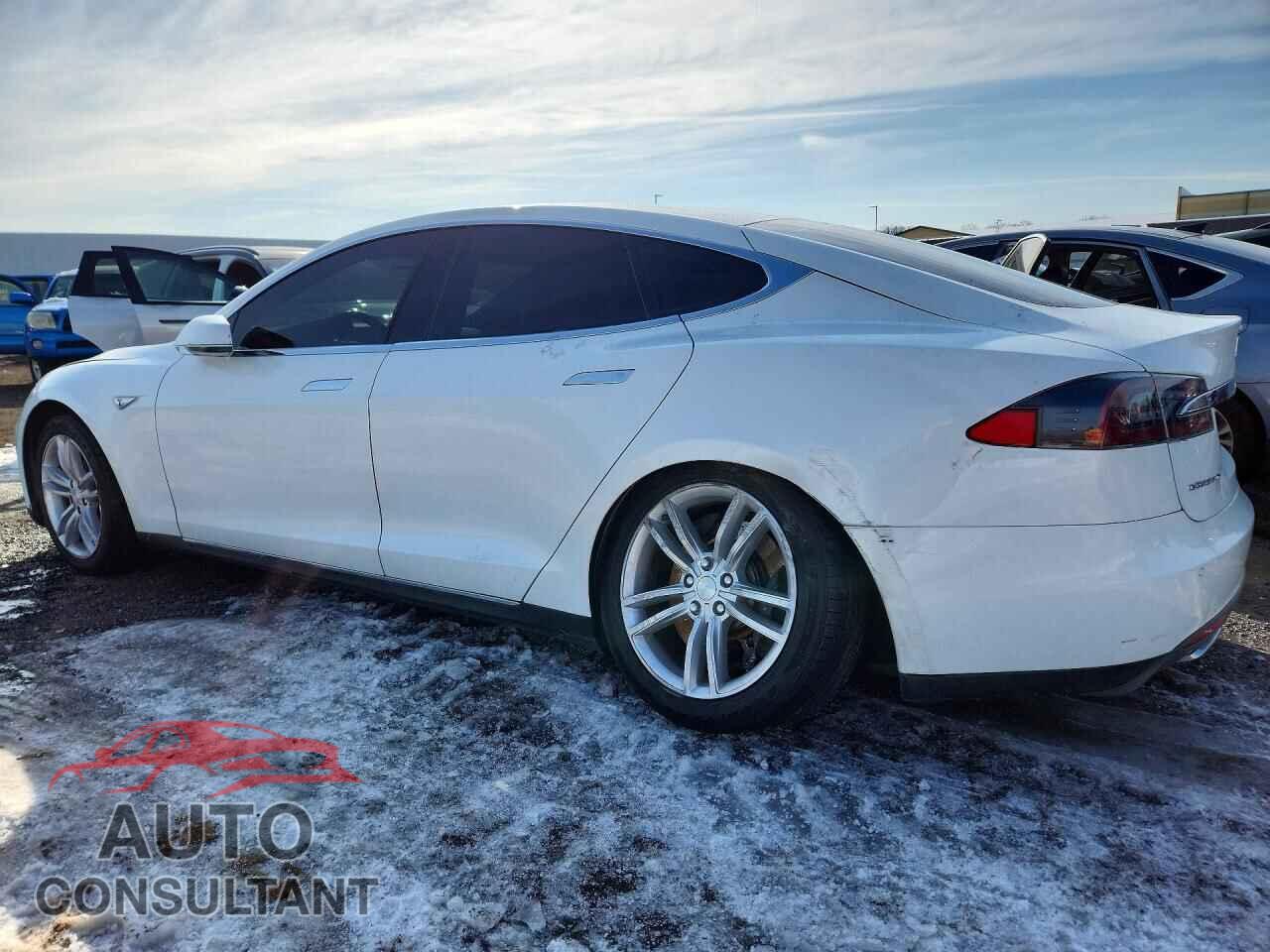 TESLA MODEL S 2014 - 5YJSA1H1XEFP38471