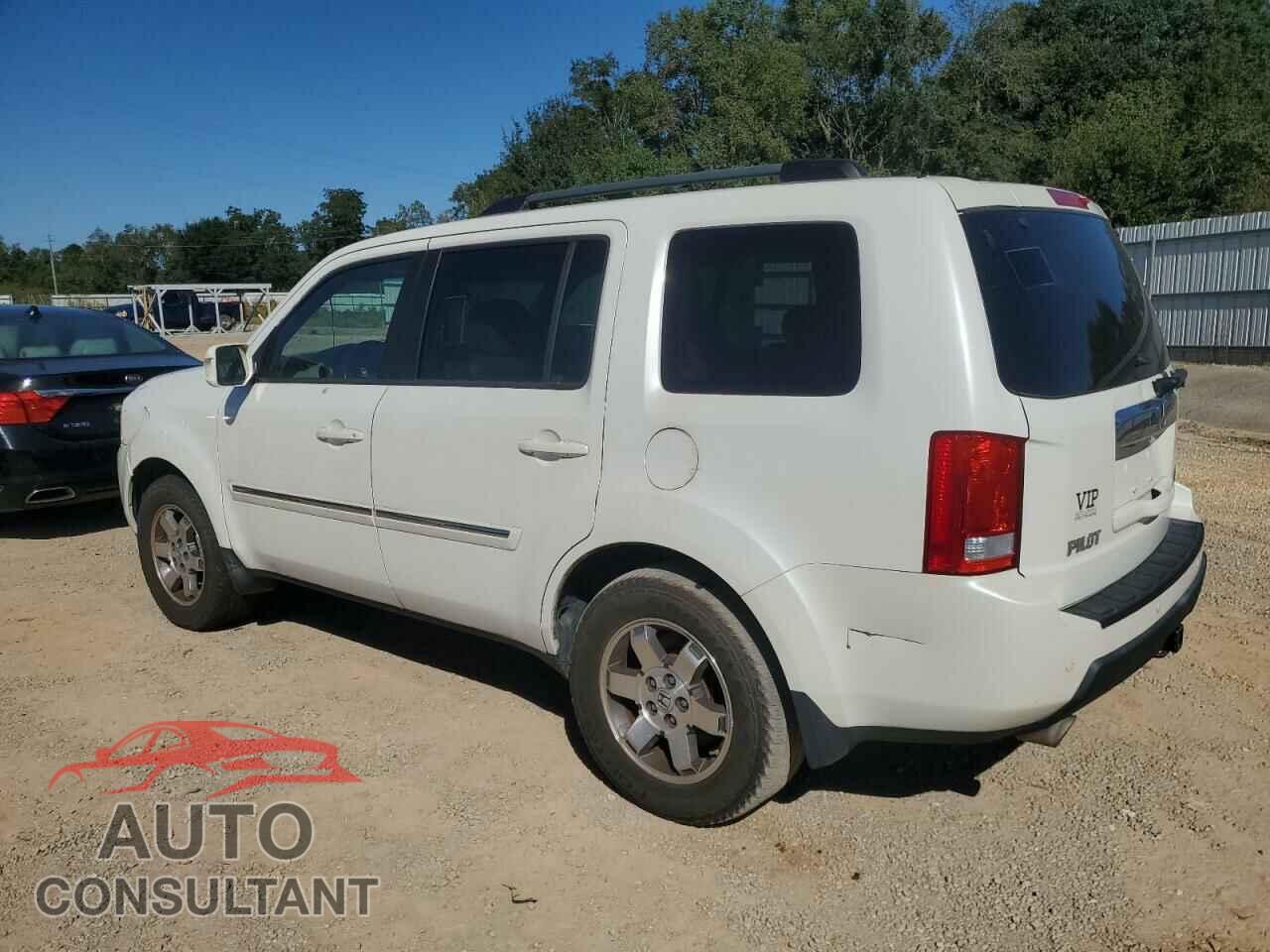 HONDA PILOT 2011 - 5FNYF4H94BB010885