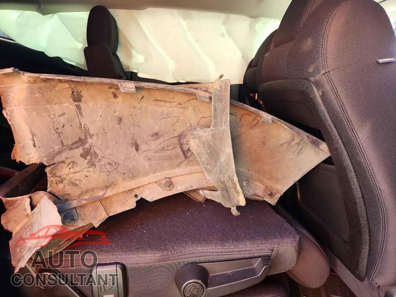 CHEVROLET TRAVERSE 2011 - 1GNKRGED6BJ123647