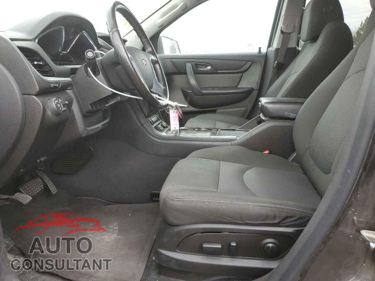CHEVROLET TRAVERSE 2016 - 1GNKRHKD6GJ204357