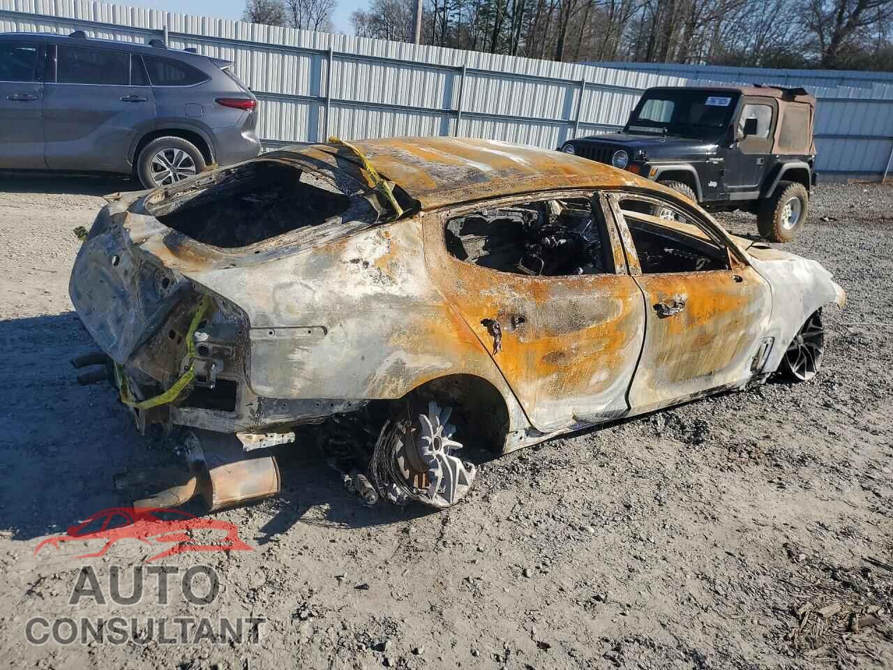 KIA STINGER 2023 - KNAE35LD4P6132448