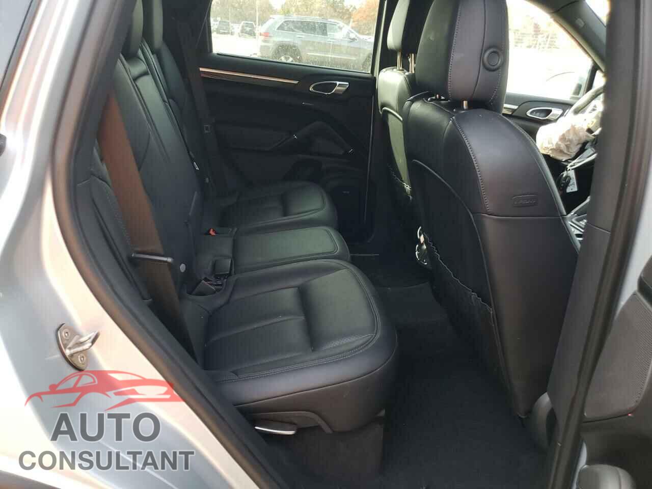 PORSCHE CAYENNE 2016 - WP1AA2A25GLA10138