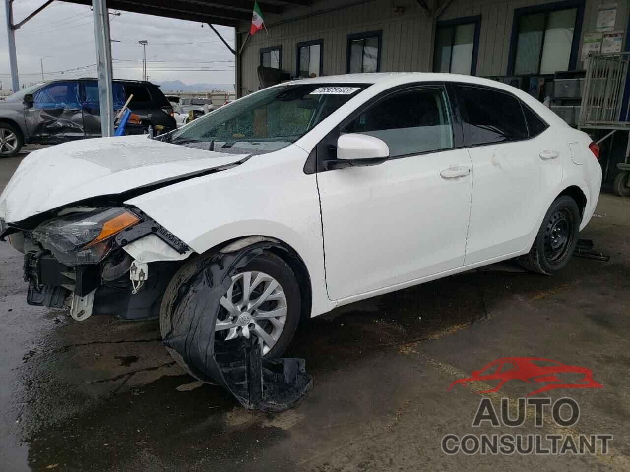 TOYOTA COROLLA 2018 - 5YFBURHE0JP847741