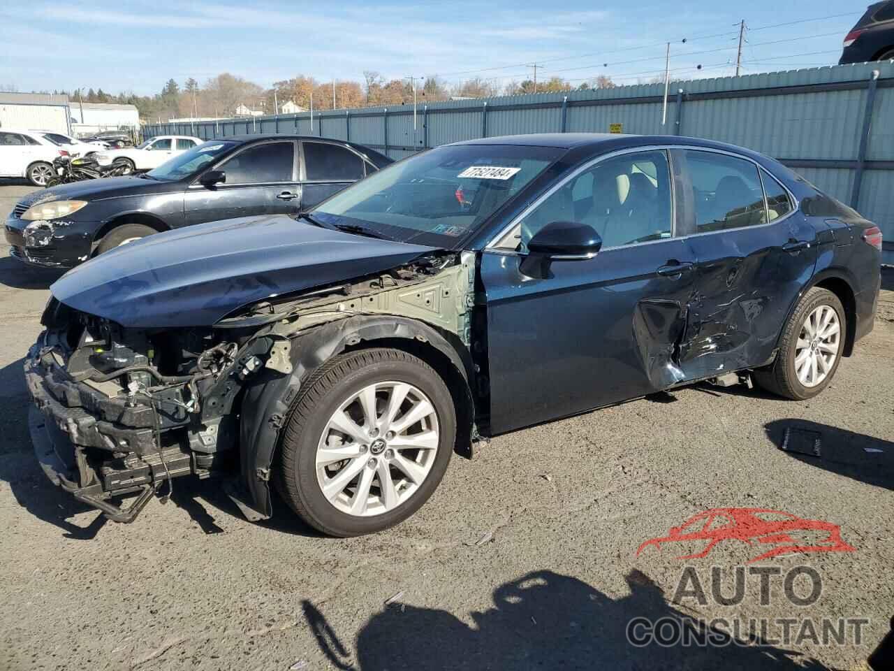 TOYOTA CAMRY 2018 - 4T1B11HK0JU607331