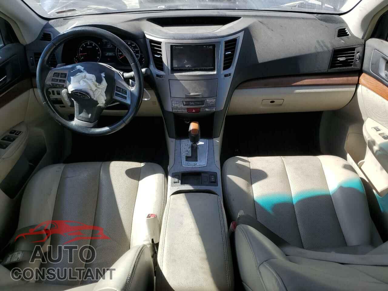 SUBARU OUTBACK 2014 - 4S4BRBLC3E3215907