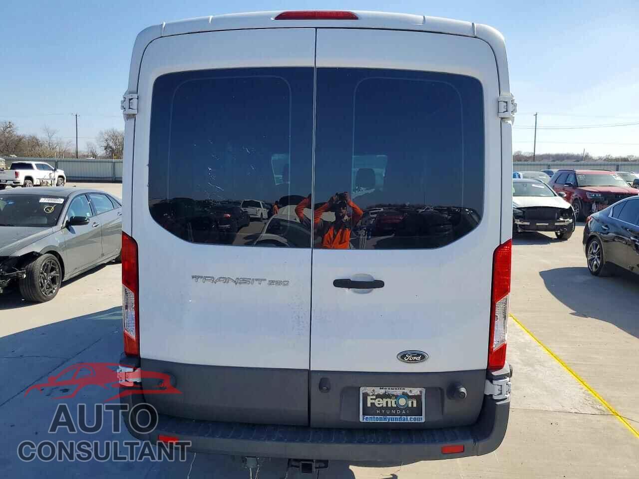 FORD TRANSIT 2017 - 1FTYR2CM5HKA08890