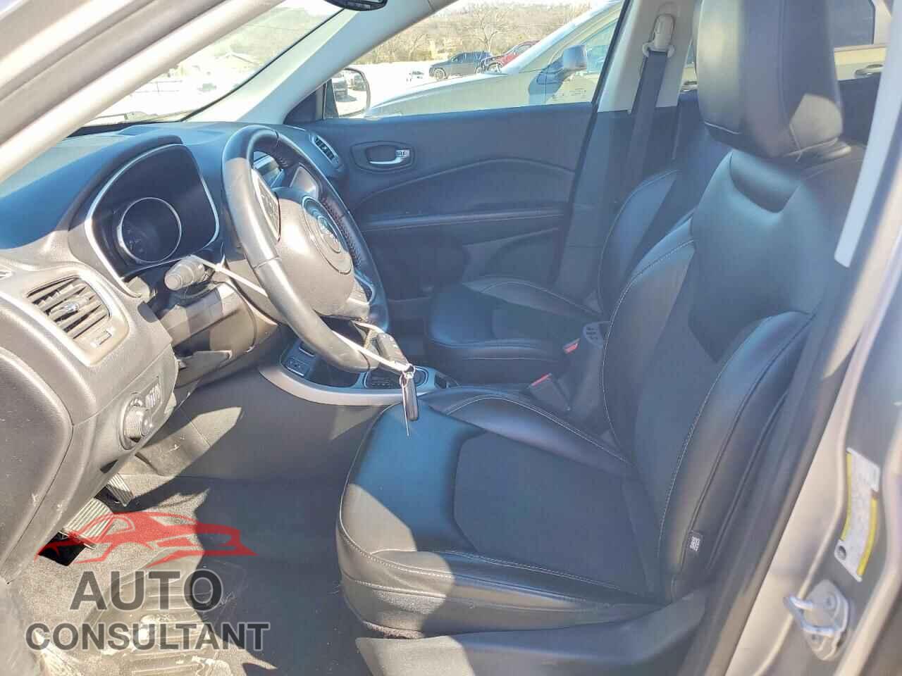 JEEP COMPASS 2018 - 3C4NJCBBXJT193829