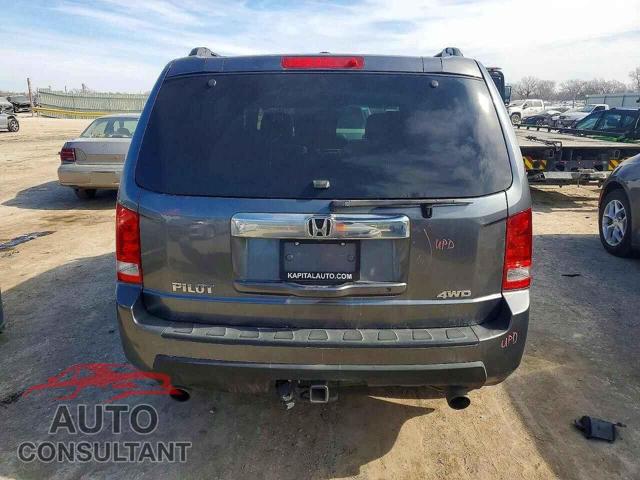 HONDA PILOT 2011 - 5FNYF4H71BB102955