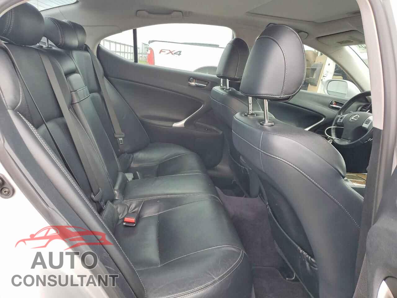 LEXUS IS 2011 - JTHBF5C27B5153075