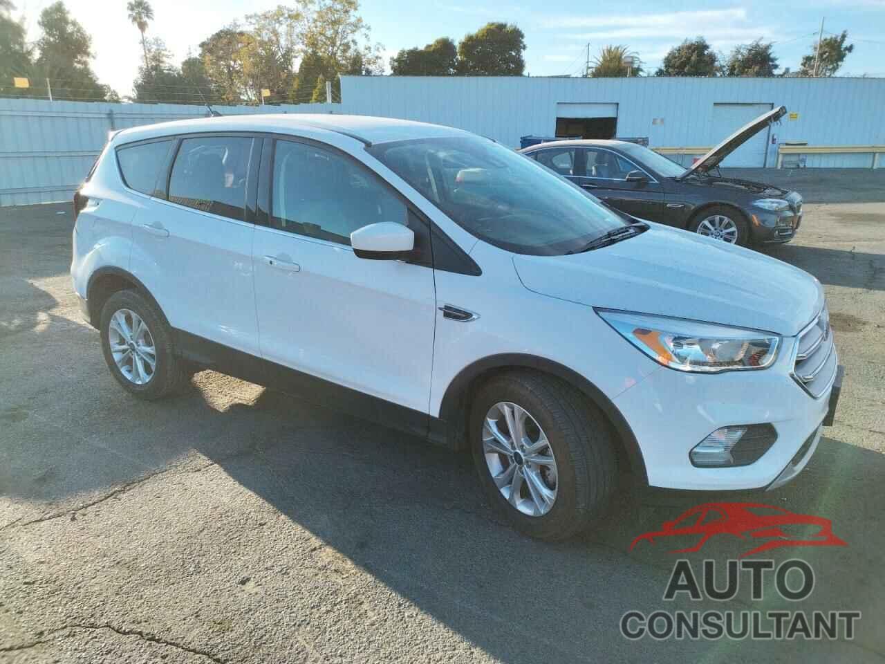 FORD ESCAPE 2019 - 1FMCU0GD5KUB10799