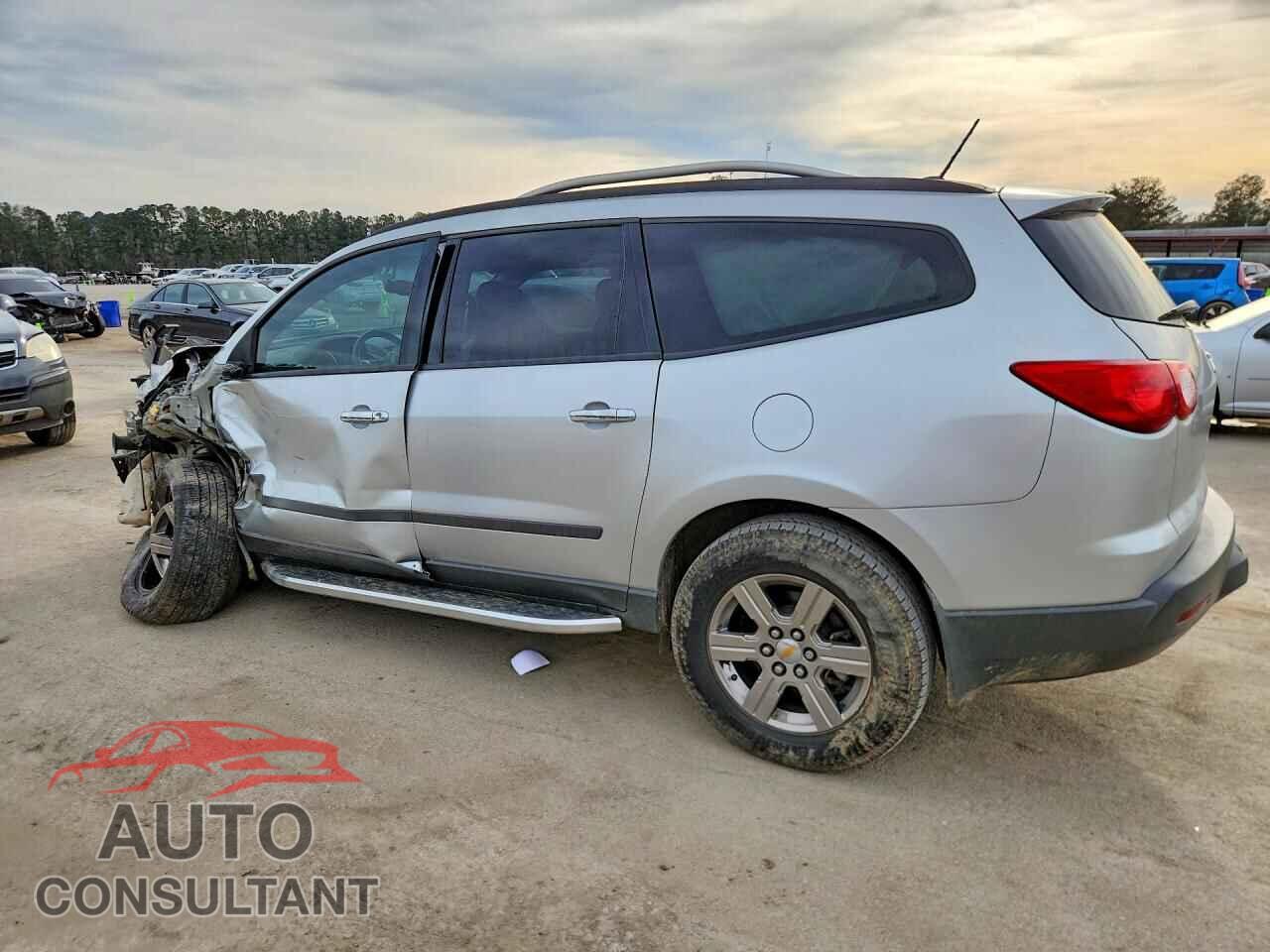 CHEVROLET TRAVERSE 2011 - 1GNKRFED9BJ223364