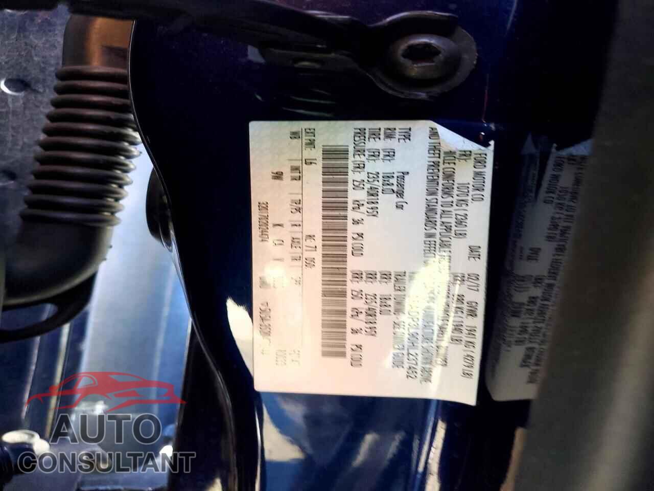 FORD FOCUS 2017 - 1FADP3L90HL237452