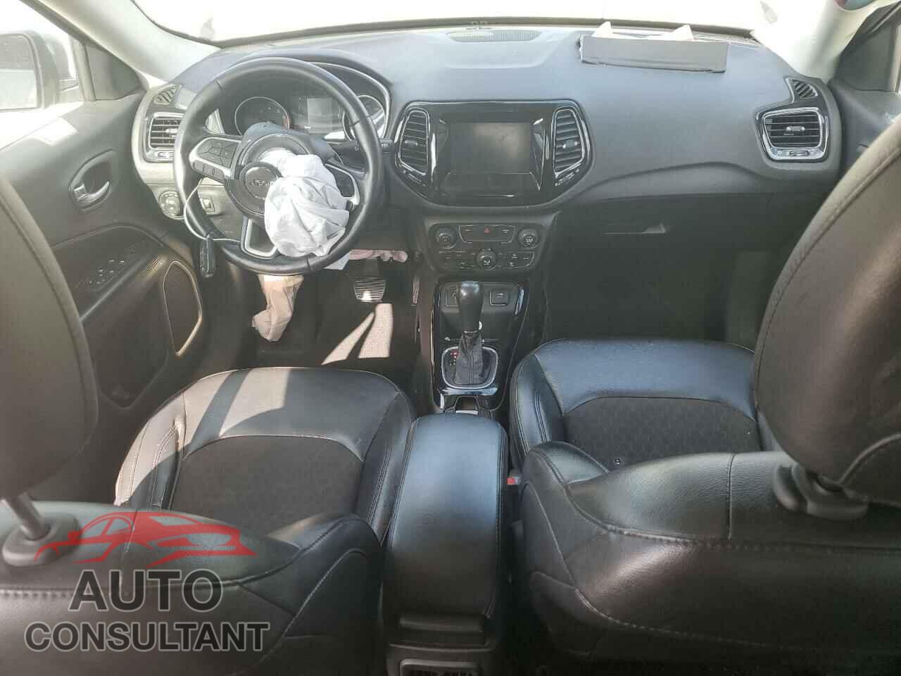 JEEP COMPASS 2020 - 3C4NJCBB0LT241695