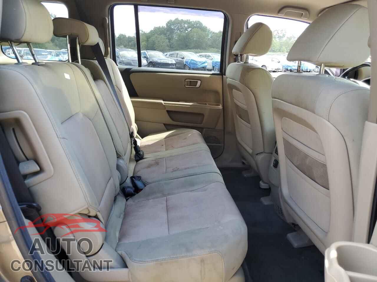 HONDA PILOT 2011 - 5FNYF4H40BB105593