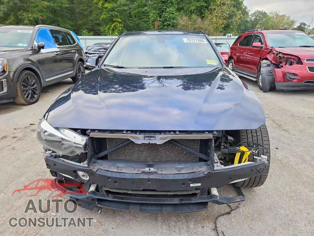 BMW 3 SERIES 2016 - WBA8E1G52GNU11759