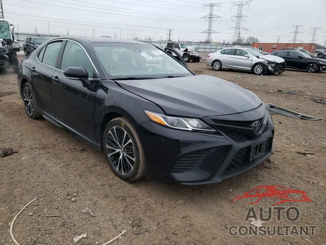 TOYOTA CAMRY 2018 - 4T1B11HK5JU580336