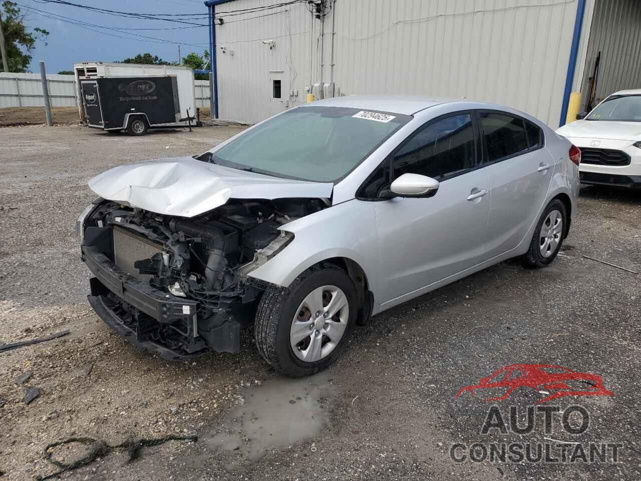 KIA FORTE 2018 - 3KPFK4A72JE168853