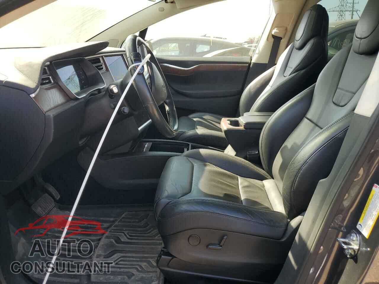 TESLA MODEL X 2017 - 5YJXCAE21HF044382