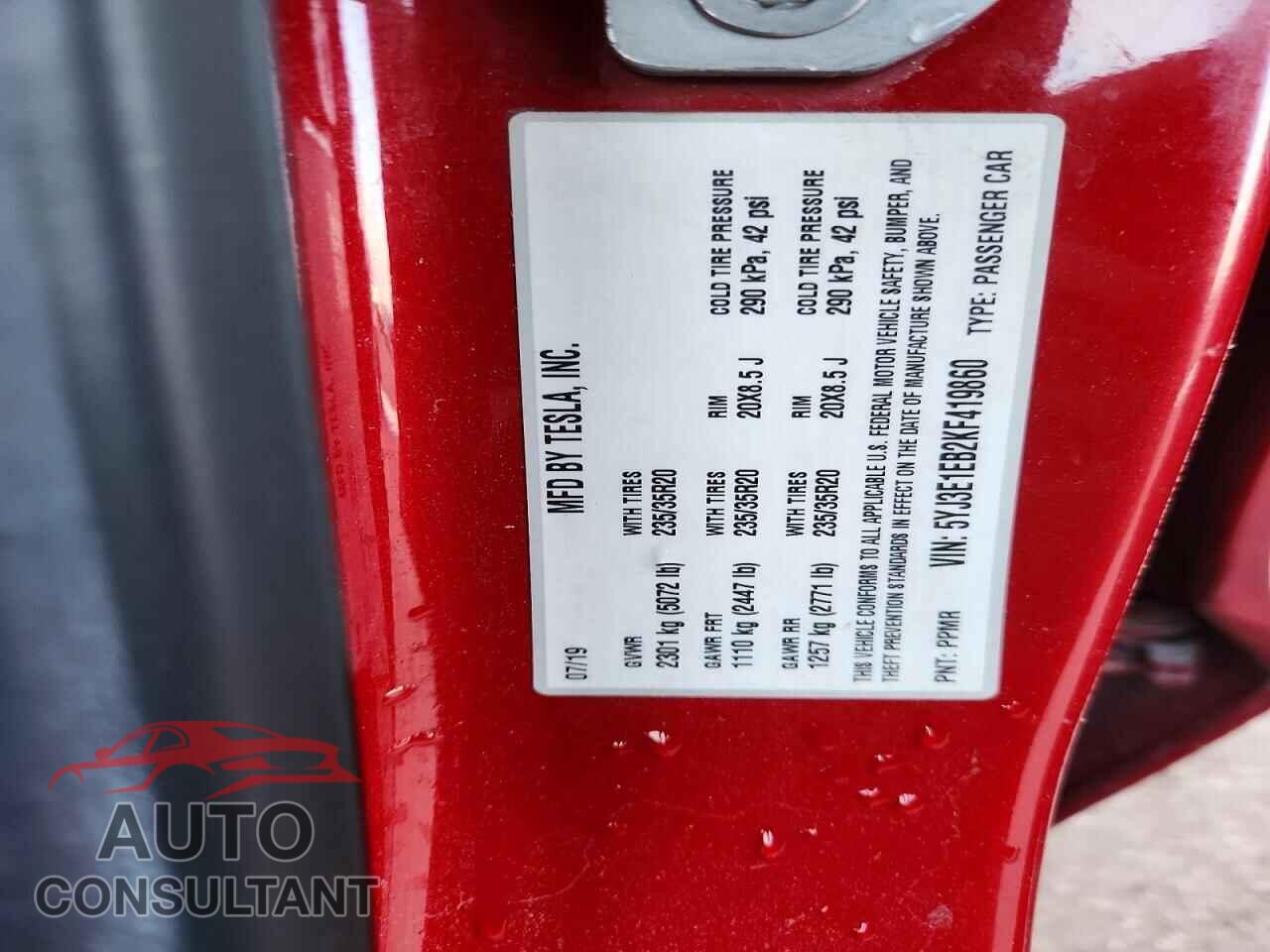 TESLA MODEL 3 2019 - 5YJ3E1EB2KF419860