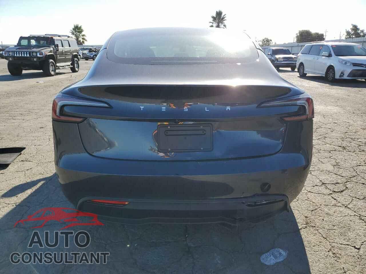 TESLA MODEL 3 2024 - 5YJ3E1EAXRF786040