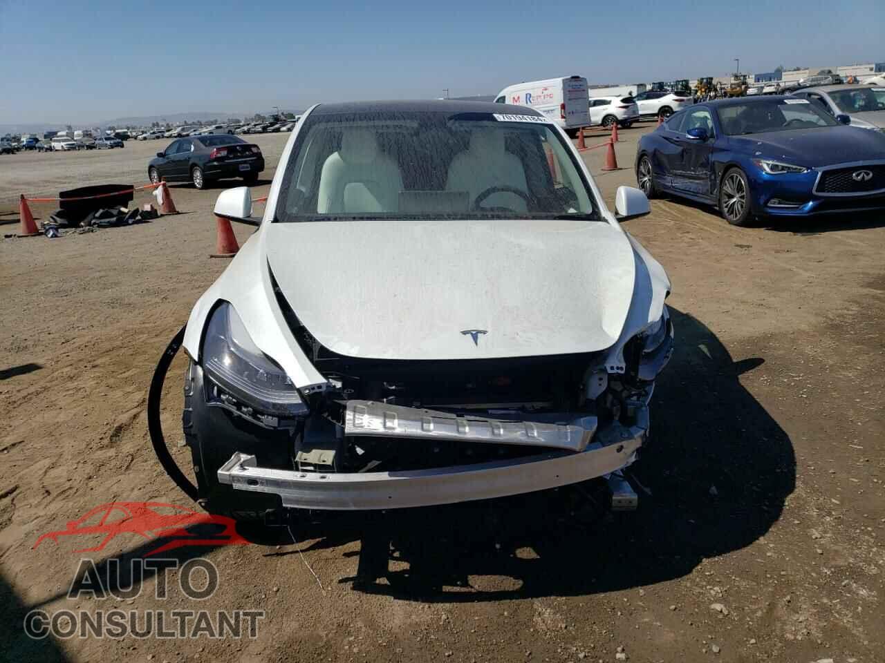 TESLA MODEL Y 2024 - 7SAYGDEE2RF121690