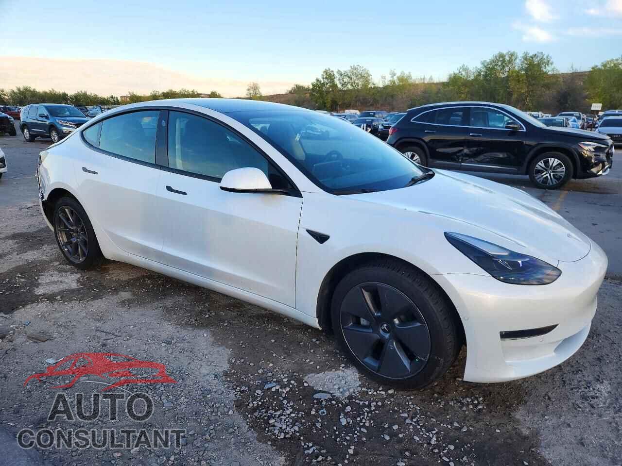 TESLA MODEL 3 2022 - 5YJ3E1EB7NF240749