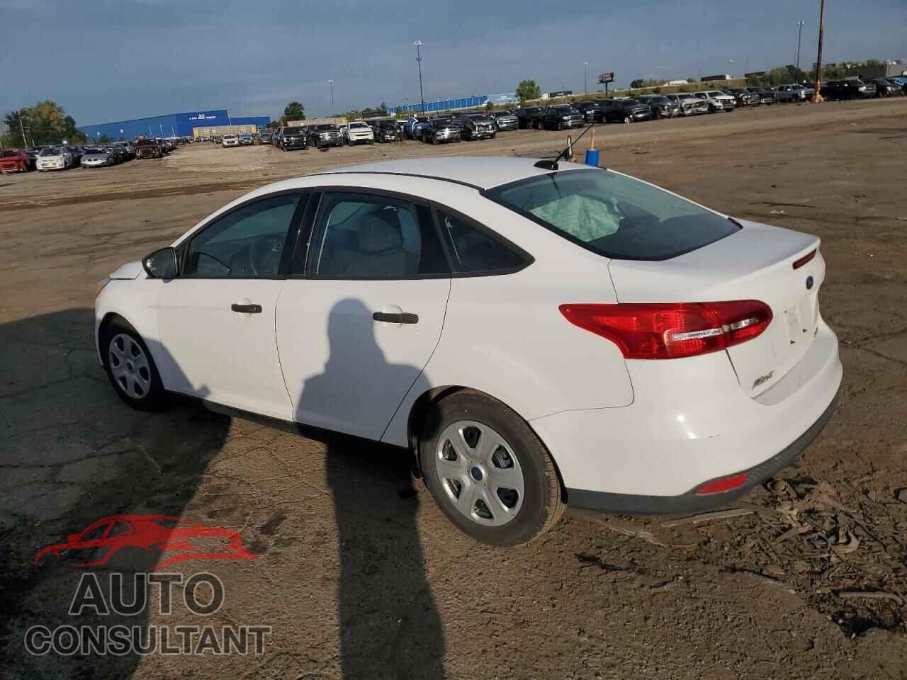 FORD FOCUS 2015 - 1FADP3E20FL342764