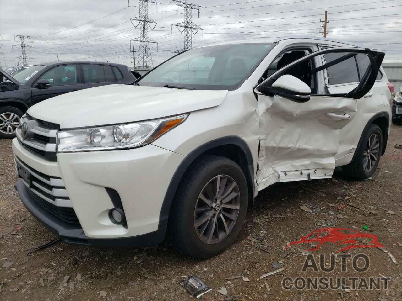 TOYOTA HIGHLANDER 2018 - 5TDJZRFH0JS538238