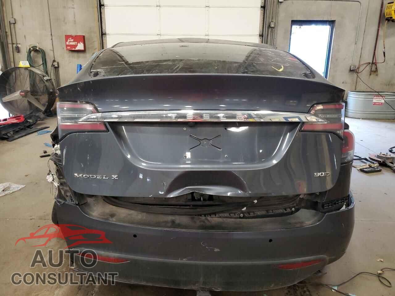 TESLA MODEL X 2016 - 5YJXCAE28GF005447