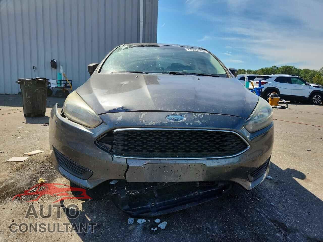 FORD FOCUS 2017 - 1FADP3F24HL252051