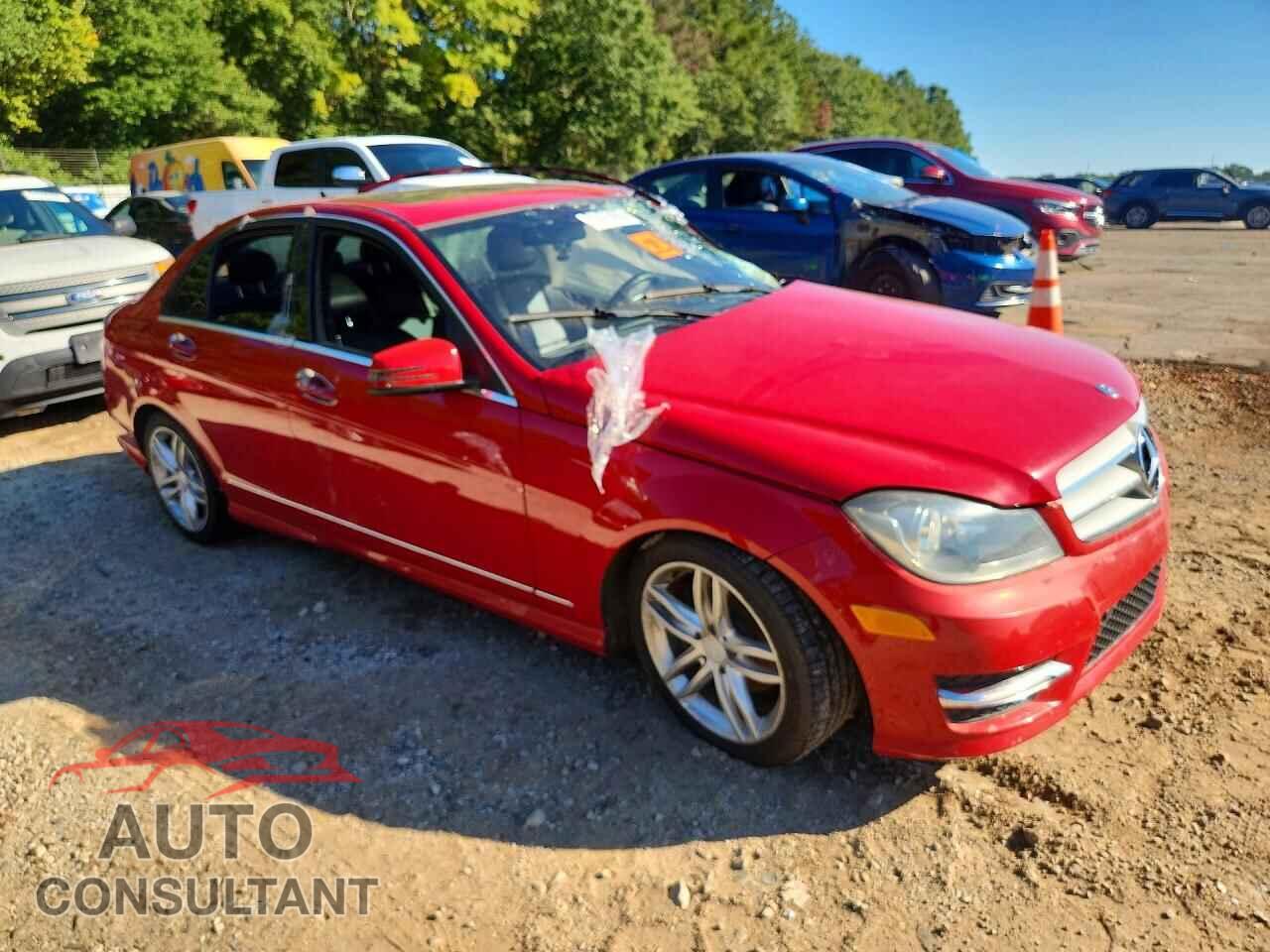 MERCEDES-BENZ C-CLASS 2013 - WDDGF4HB3DR262886
