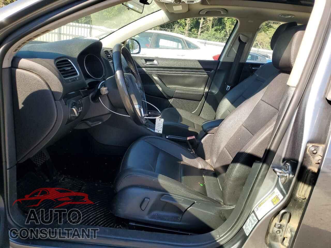 VOLKSWAGEN JETTA 2011 - 3VWPL7AJ4BM612088