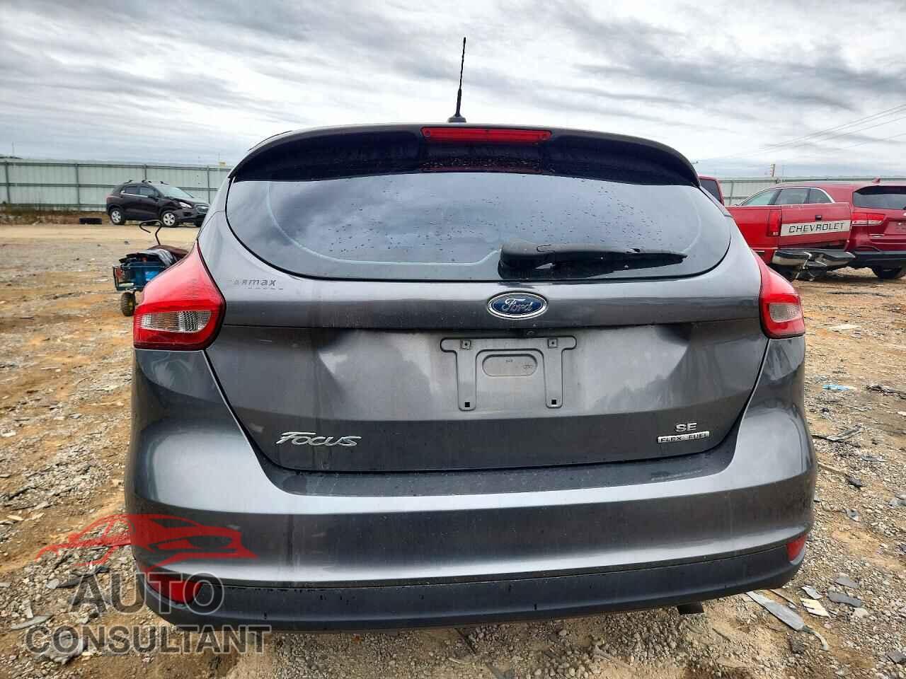 FORD FOCUS 2016 - 1FADP3K23GL270223