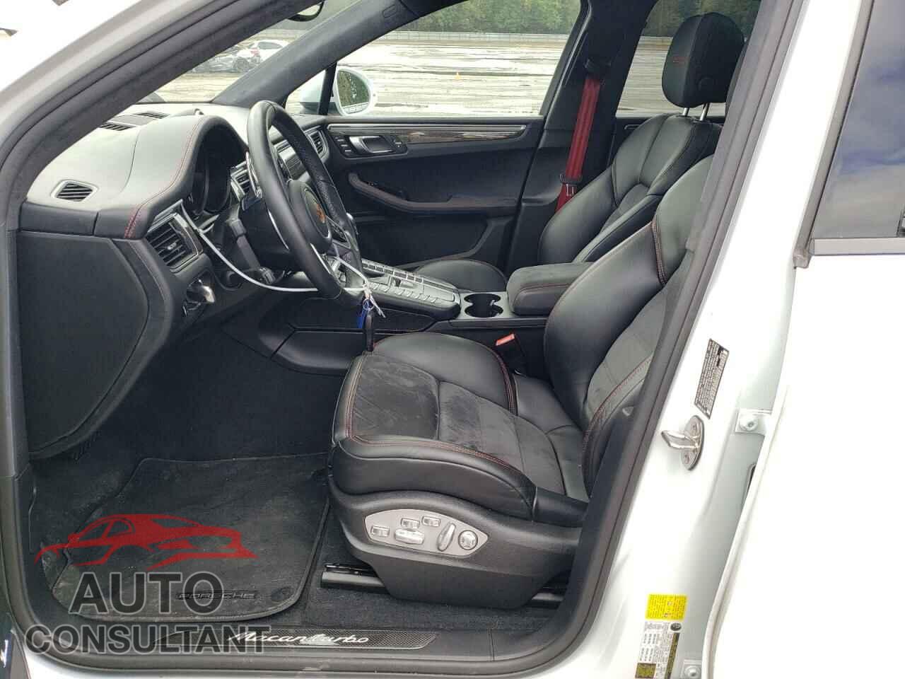 PORSCHE MACAN 2018 - WP1AF2A56JLB71522