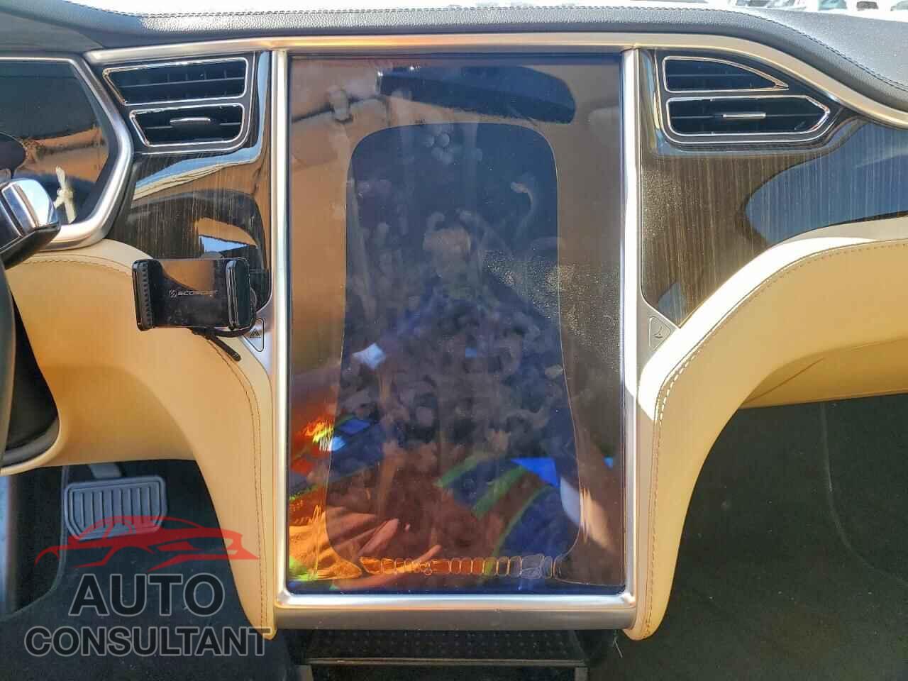 TESLA MODEL S 2013 - 5YJSA1CG1DFP03716