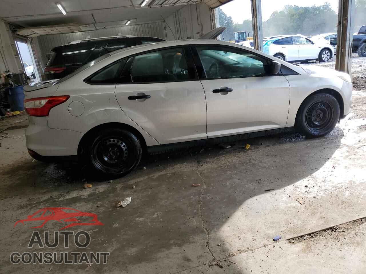 FORD FOCUS 2013 - 1FADP3E20DL149270